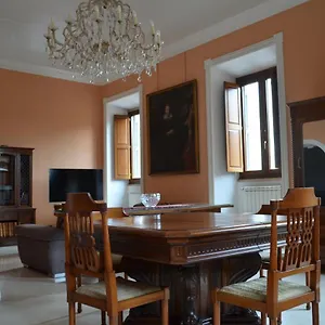 Apartment Elegante Nel Centro Di, Rome