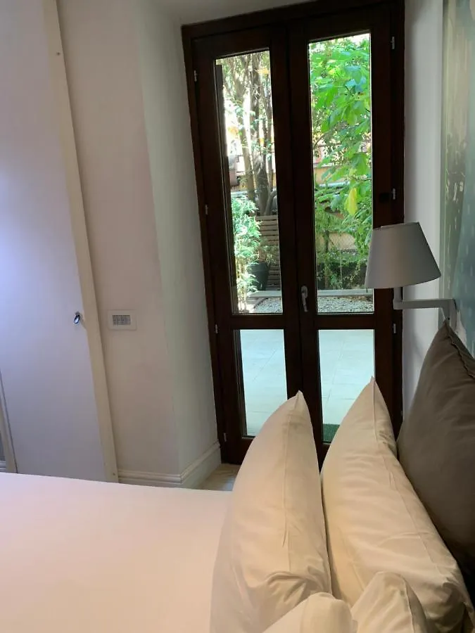 Mc - Piazza Barberini Apartment Rome Italy